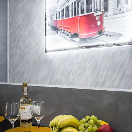 Royal Old Town Aparthotel 3*