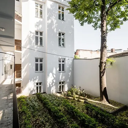 Royal Old Town Aparthotel 3*