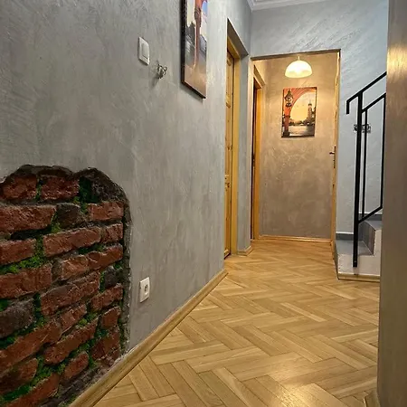 Royal Old Town Aparthotel 3*