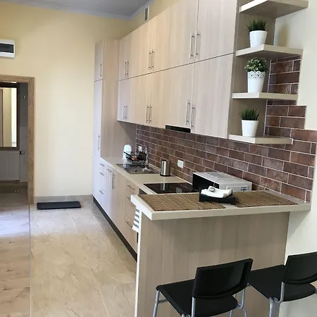 Apartahotel Royal Old Town 3*