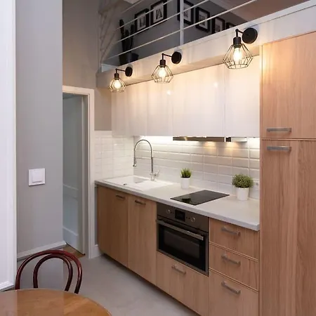 Royal Old Town Apartahotel 3*