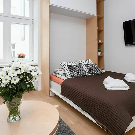 Aparthotel Royal Old Town 3*